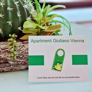 Giuliano , Vienna Austria