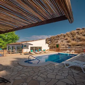 https://casas-rurales-victoria.es-andalucia.com